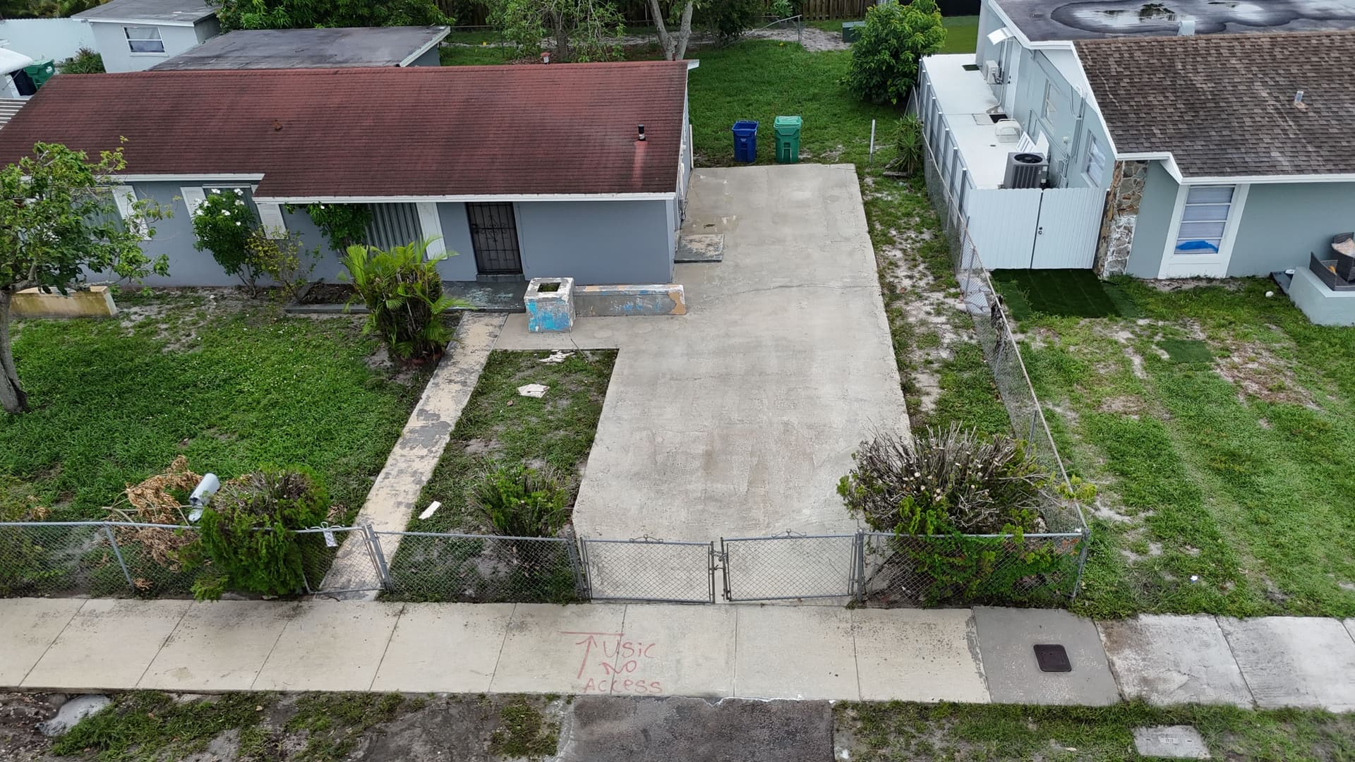 Gallery photos for Years of Mold and Algae Gone After a Full Driveway Wash: Image #1