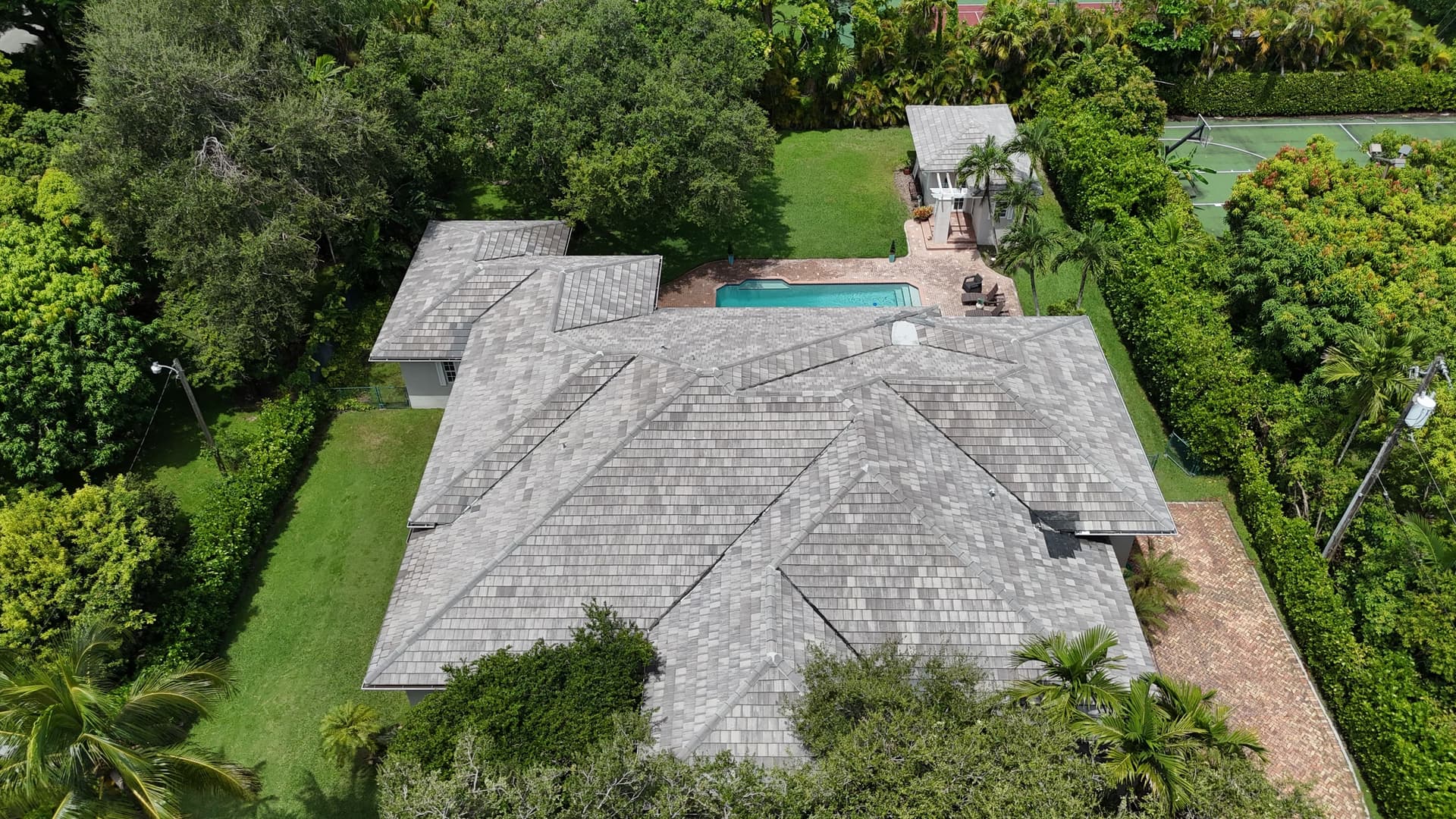 Gallery photos for Cement Tile Roof Soft Wash with Full Exterior House Wash: Image #1