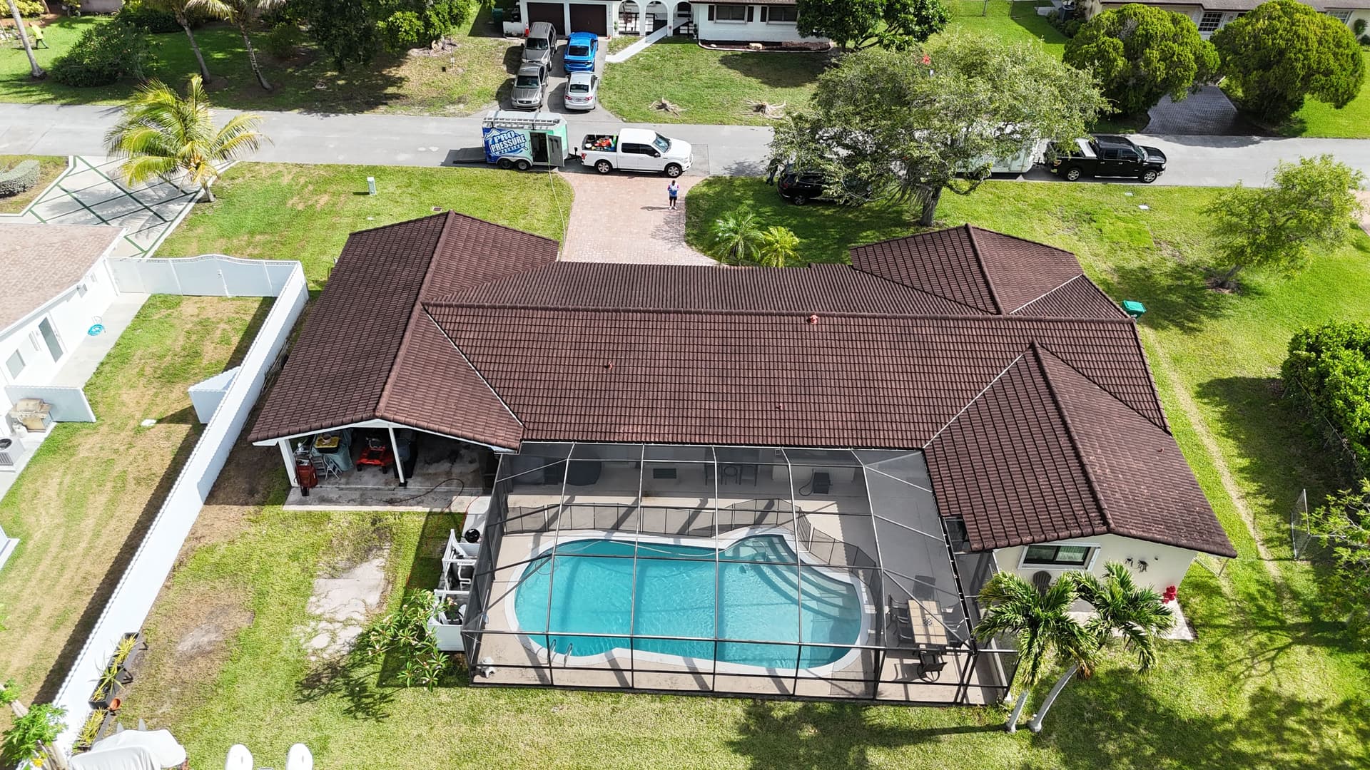 Gallery photos for Cement Barrel Tile Roof Soft Wash With Full Exterior Rinse: Image #2