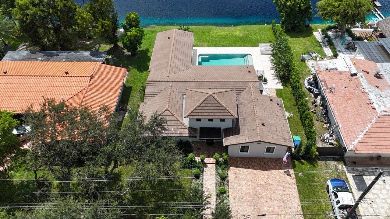 Transform Your Miamilakes Roof with Pro Pressure Washing image